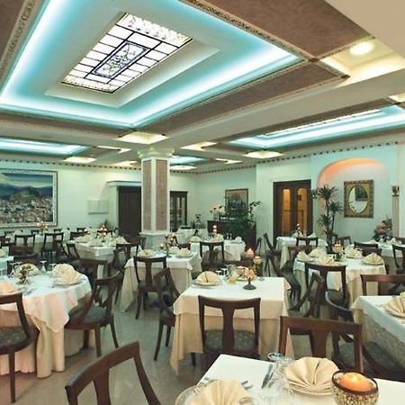 Hotel Ristorante La Siesta Pietrapaola エクステリア 写真