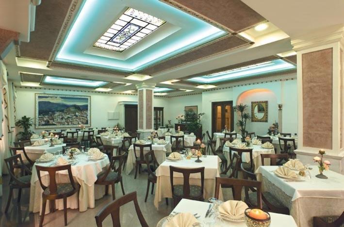 Hotel Ristorante La Siesta Pietrapaola エクステリア 写真